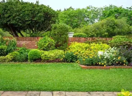 landscaping services Maryland Heights